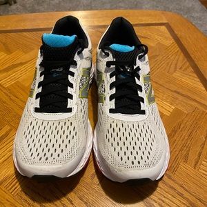 New Balance Women’s running shoe